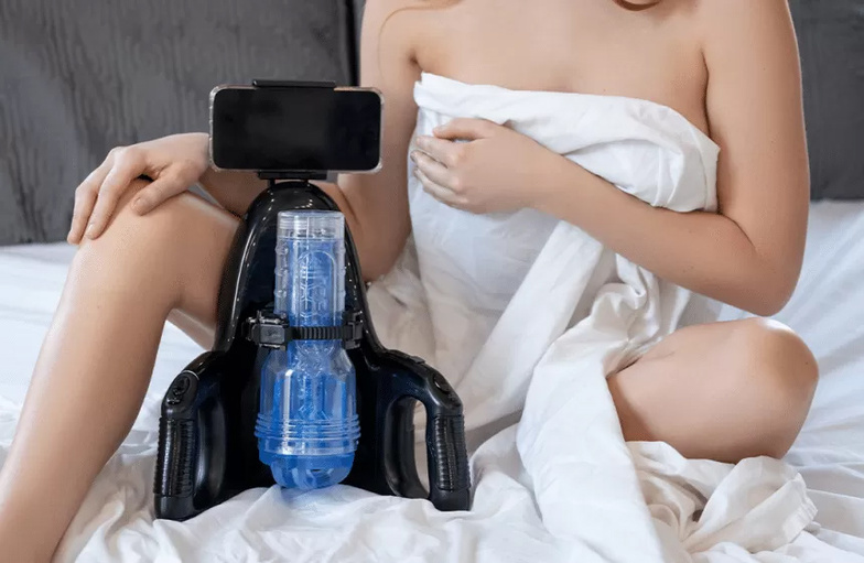 Fleshlight Universal Launch Tự Động Đen 35.5cm
