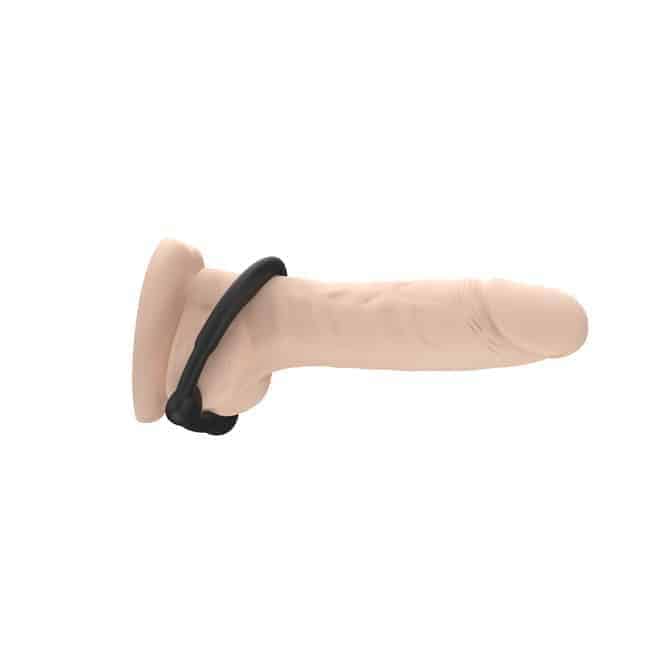 Ring Dorcel đen kim loại cứng 3.5cm kéo dài