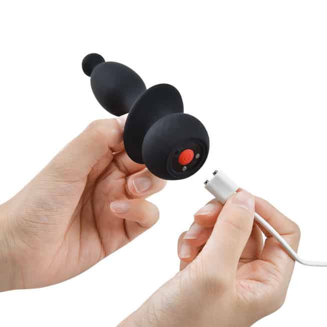 Magic Motion Bunny plug anal rung lông thỏ đen trắng