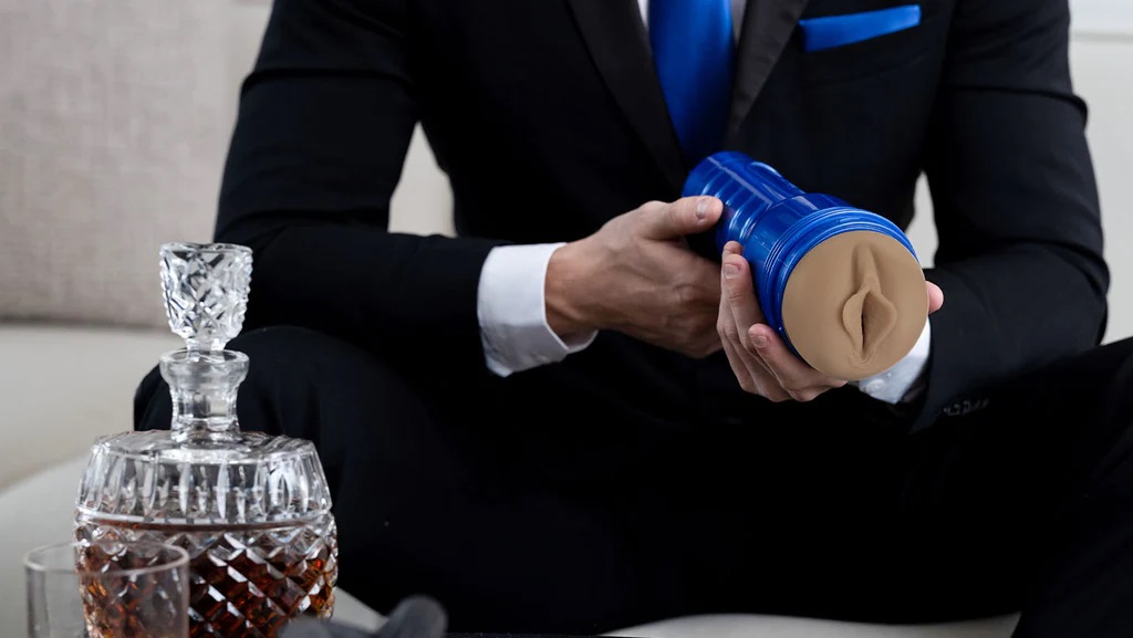 Fleshlight Máy Bay Cup Rung 21.6cm Đậm Đặc Mãnh Liệt