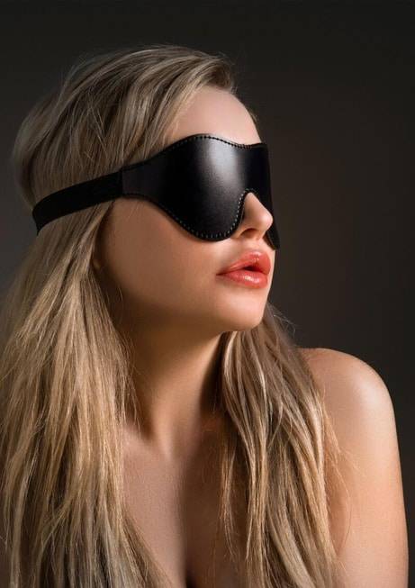 Taboom Dark Blindfold Mặt Nạ Da Đen Bondage