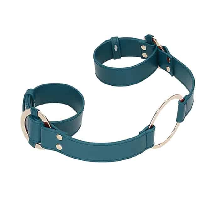 Okovy tay Shots Ouch Halo xanh da giả stylish bondage