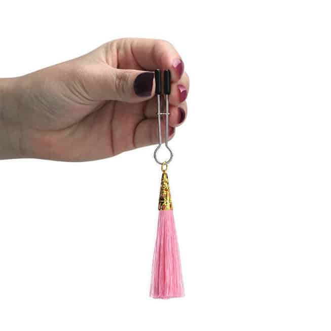 Kẹp Vú Lông Hồng LoveToy Bạc Dài 14cm