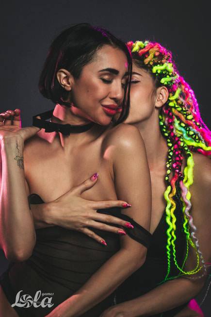 Oseynik Lola Da Đen BDSM Party Hard[facebook]​