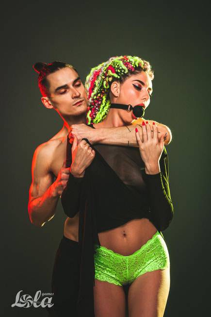 Lola Party Hard Kẹp Miệng L To Khổng Lồ Thống Trị Dã Man