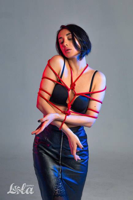 Dây cotton đỏ 5m buộc siết Lola Games party hard