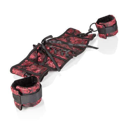 Scandal Corset CalExotics Còng Tay Đỏ Quyến Rũ