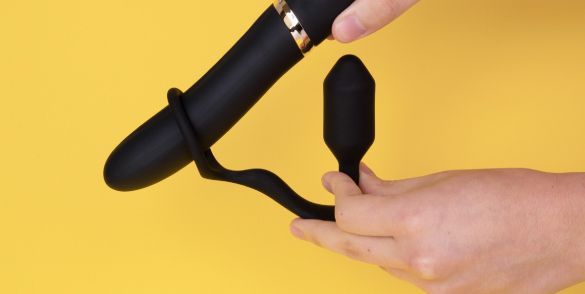 B-Vibe Cock Ring Anal Plug Đen Thoải Mái 8.3cm