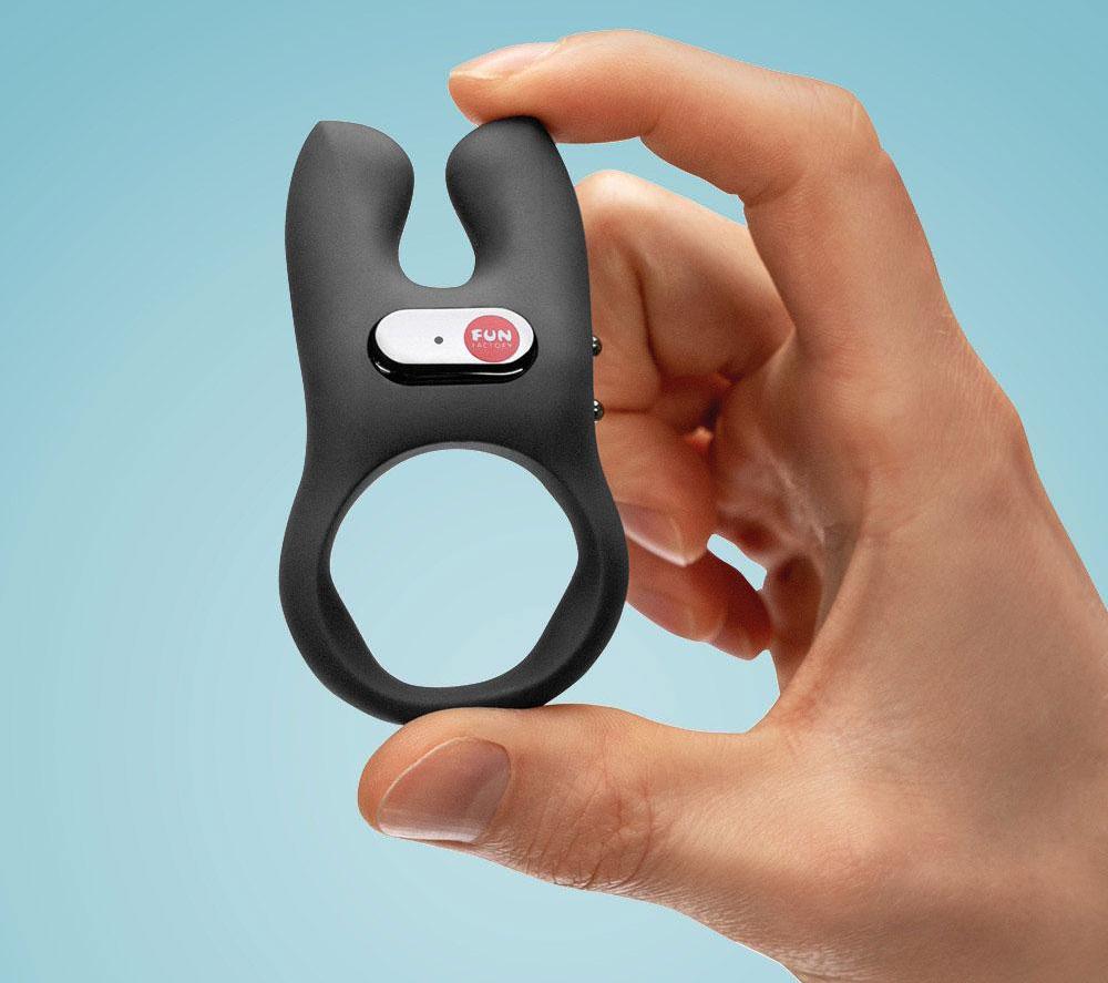 Fun Factory Nos C-ring Black C-shape Mạnh Mẽ