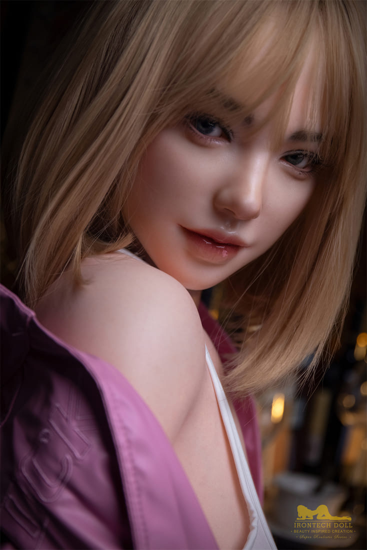 Đồ chơi tình dục Lindsey 169cm ngực D silicone siêu mềm 