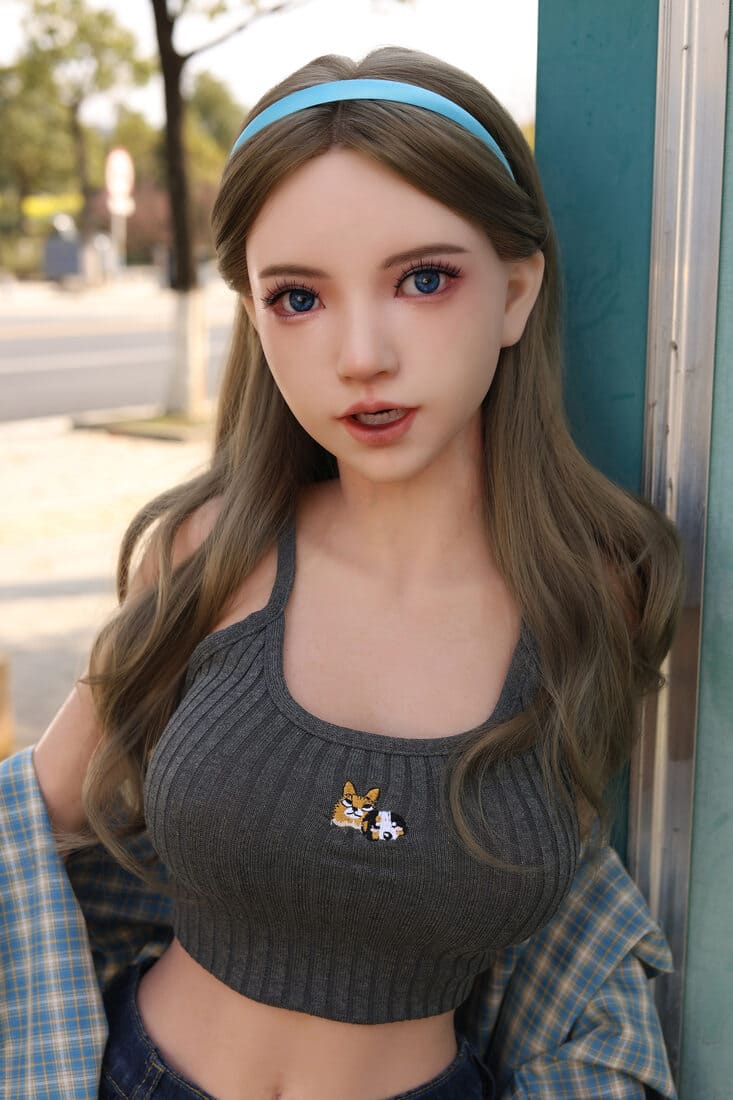 Lola sex doll châu Á C-cup silicone 150cm siêu mềm
