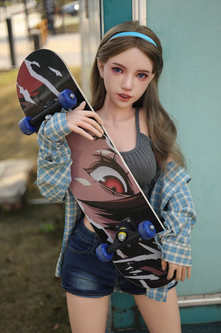 Lola sex doll châu Á C-cup silicone 150cm siêu mềm