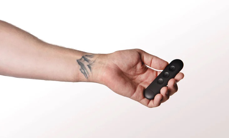 Je Joue Egon plug anal đen rung 13.5cm silicone waterproof