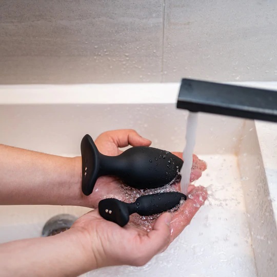 Lovense Hush 2 Plug Đen Rung Mạnh App Khoái Cảm Vượt Trội
