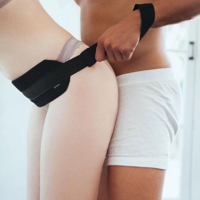 Đai Sportsheets Doggy Strap Đen Trói Tư Thế Doggy Hấp Dẫn