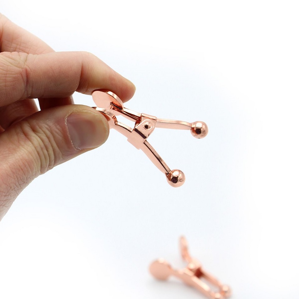 Kiotos Kẹp Núm Rose Gold Thép Không Gỉ Cảm Giác
