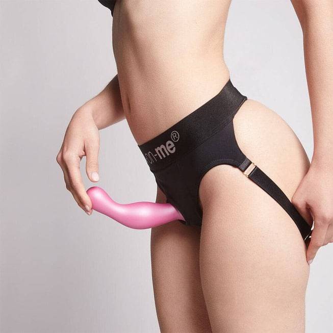 Strap-on Dildo Curvy M Hồng 15.5 Metal Dễ Đeo