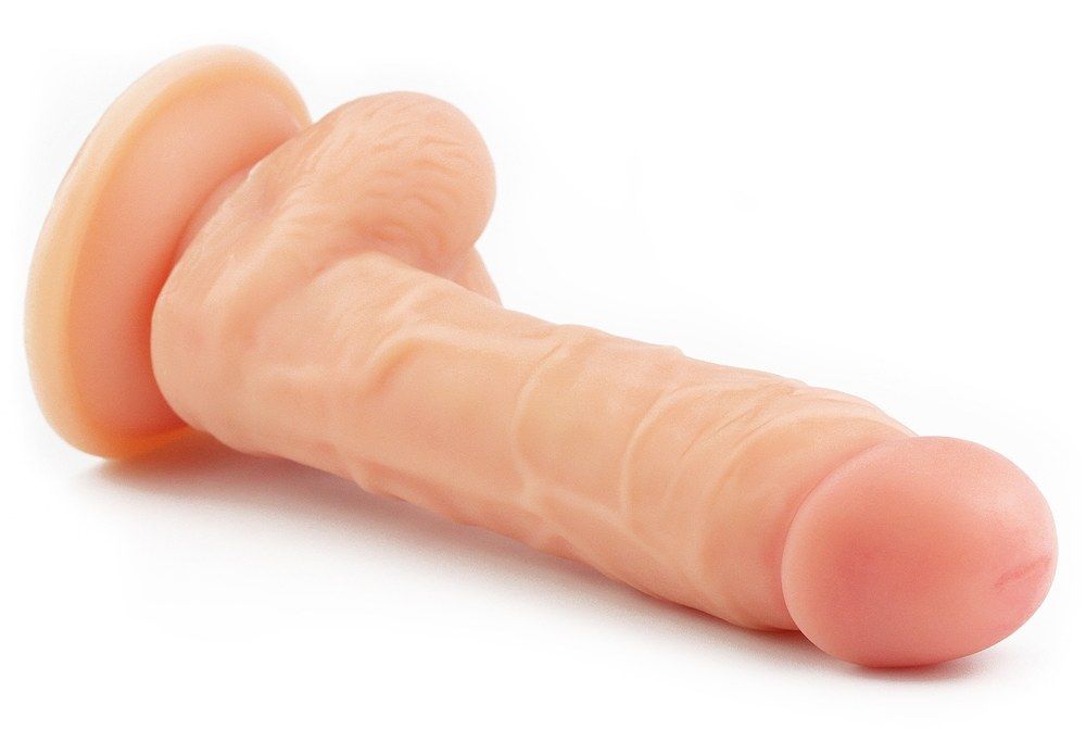 Fake Penis Lovetoy Mềm 20cm TPE Thực Tế Nóng Bỏng