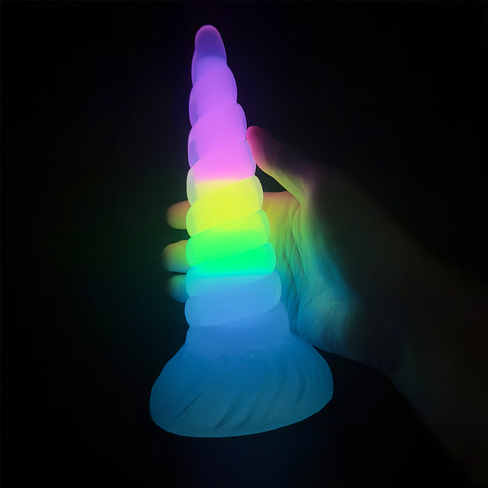 Dildo Unicorn Rainbow Glow 20cm Cầu Vồng Vui Nhộn