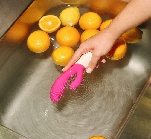 Lelo Ina Wave 2 thỏ hồng wave fingering silicon 20cm khám phá