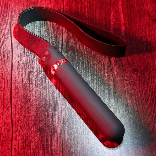 Evolved Spank Me Vibe Đen Strap Rung Mãnh Liệt
