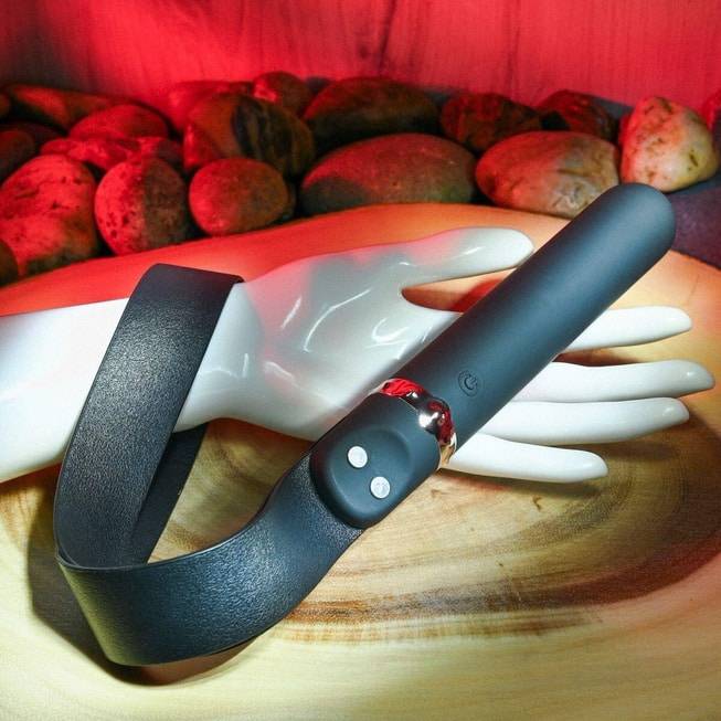 Evolved Spank Me Vibe Đen Strap Rung Mãnh Liệt