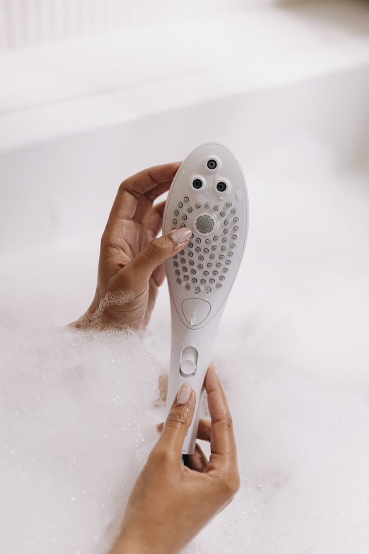 Womanizer Wave 白色阴蒂按摩器 防水高潮神器