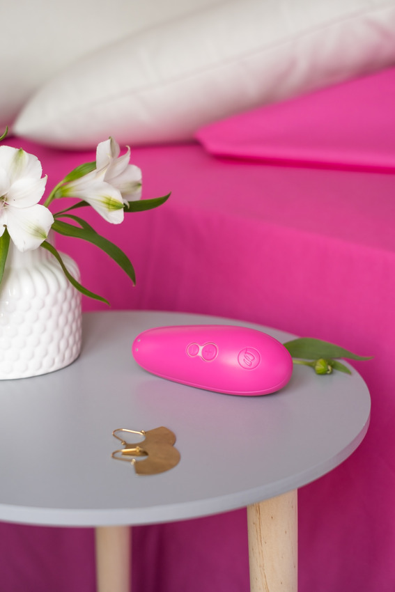 Womanizer Starlet 3 Sucker Clit Hồng Mới Bắt Đầu
