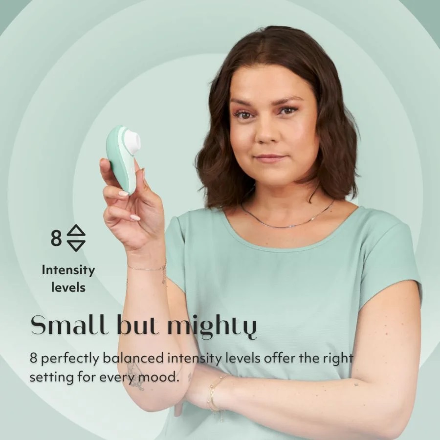 Womanizer Liberty 2 hút âm đạo xanh lá portable Pleasure Air