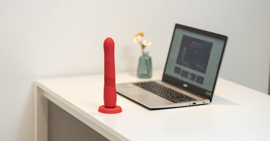 Lovense Gravity dildo đẩy rung mạnh khoái cảm cực đại
