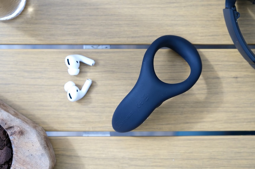 Lovense Diamo vòng dương đen Bluetooth rung mạnh bạo