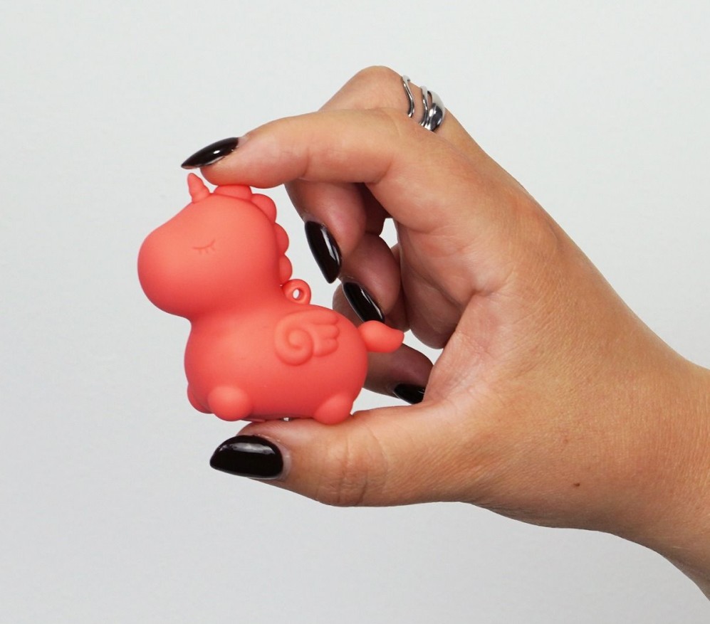 Unihorn Mini Peachy Pony Cam Đỏ Siêu Dễ Thương