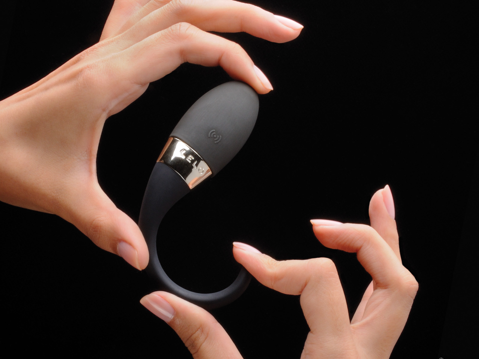 Oden 2 Lelo Massage Đen Rung Xa Cực Khoái